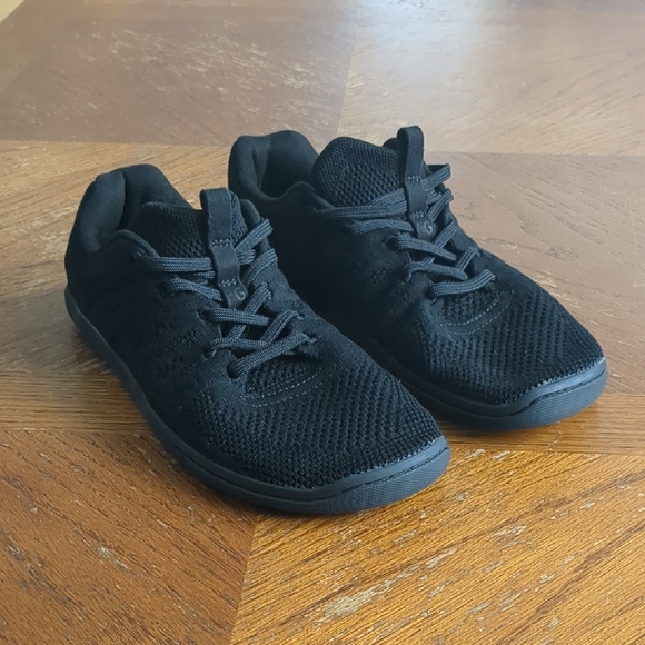 FEELGROUNDS Black Shoes - Picture 4 of 8